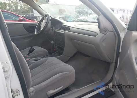 2005 Chevrolet Classic z USA, uszkodzony, nr VIN 1G1ND52F85M108190